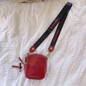 QUAY crossbody bag